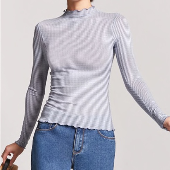 Tops - NWT lettuce trim top black and cream size L
